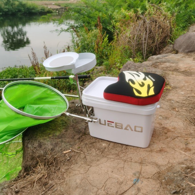 Free of light fishing tanks, small mini multi-purpose fishing buckets, 20-litre fishing tank gear